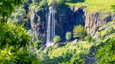 Pergasur Şelalesi Doğaseverlerin Gözdesi