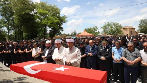 Şehit İtfaiye Eri Mehmet Tekeli Uğurlandı