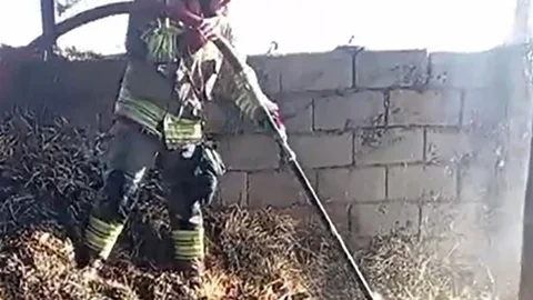 Kahramanmaraş'ta Ahır Yangını Kontrol Altına Alındı