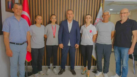 Hena Aydın Türkiye Üçüncüsü Oldu