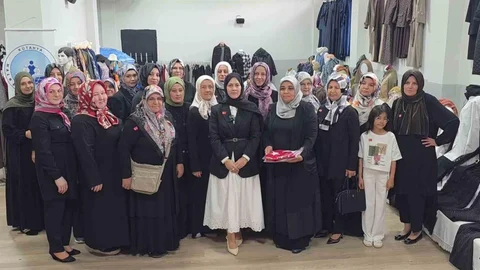 Kütahya'da Giyim Üretim Sergisi Açıldı