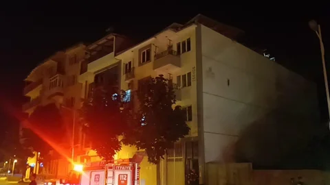 Malatya'da Apartman Çatısında Göçük Oldu