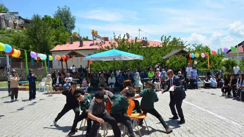 Tercan'da Yılsonu Şenliği Coşkusu