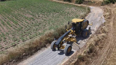Tarsus'ta Kırsal Yollara Bakım Çalışması