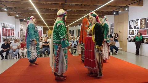 Denizli’de Geleneksel Defile Gerçekleşti