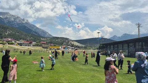 Öğrenciler Uçurtma Şenliğinde Renkli Anlar Yaşadı