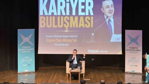 Esenyurt'ta Gençlerle Kariyer Buluşması