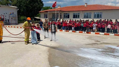 Muğla'da Öğrencilere Orman Yangını Eğitimi