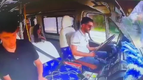 Adana'da Dolmuş Kazası Yaşandı