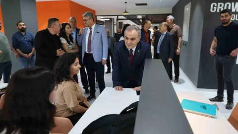 Kayseri'de Kütüphane Açılışı Yapıldı