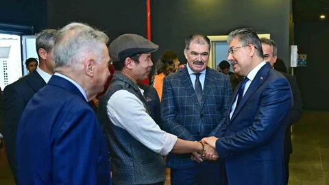 Eğitime Destek Verenler Sergide Anıldı