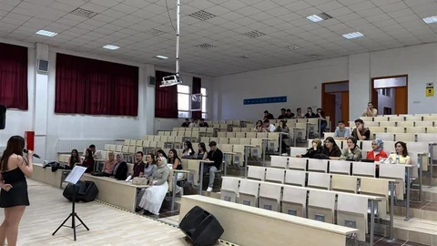 Hisarcık MYO'da Motivasyon Konseri Düzenlendi
