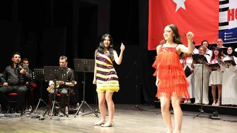 Aydın'da Yıl Sonu Konseri İlgiyi Çekti