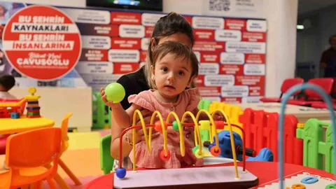 Denizli'de Çocuklar Oyunla Karşılanıyor