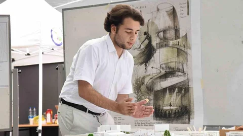 Düzce'de Mimarlık Öğrencileri Final Jürisinde Projelerini Sergiledi