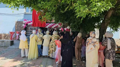 Hasköy'de Hayat Boyu Öğrenme Haftası Sergisi Açıldı
