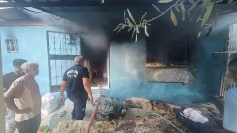Mersin'de Ev Yangını Paniğe Neden Oldu