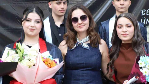 Hakkari'de Mezuniyet Töreni Coşkusu