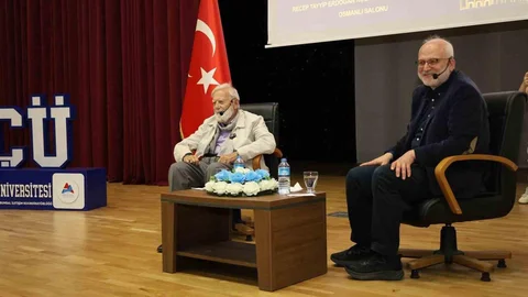 Ağrı’da Yoğun Katılımlı Söyleşi Düzenlendi