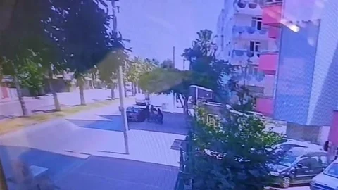 Antalya'da Genç Kadının Saldırıya Uğraması