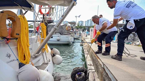 Mersin'de Deniz Dibi Temizliği Yapıldı