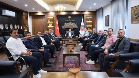 Kayseri'de Vali Çiçek ve Kayserispor Yönetimi Buluştu