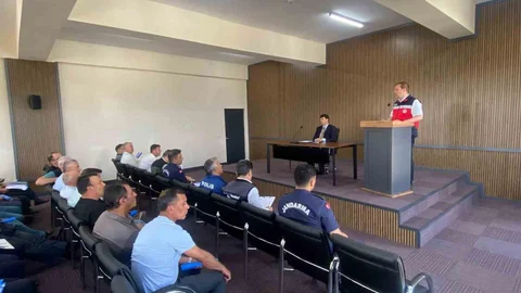 Gediz'de Anız Yangınları İçin Bilgilendirme Toplantısı