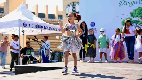 Didim'de Geri Dönüşüm Defilesi