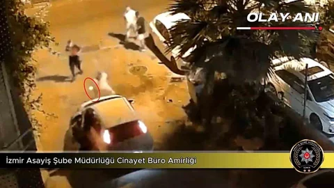 İzmir'de Silahlı Kavga: 15 Yaşındaki Çocuk Hayatını Kaybetti