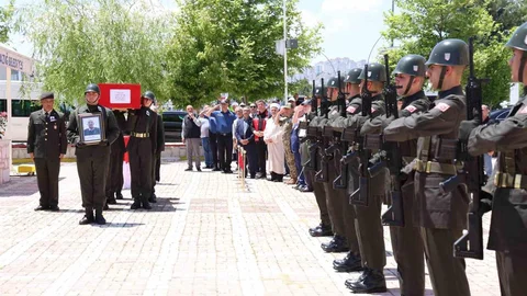 Elazığ'da Kıbrıs Gazisi Uğurlandı