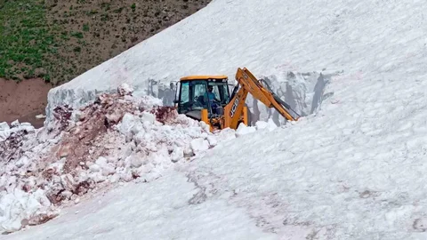 Tunceli'de Karla Mücadele Devam Ediyor