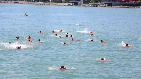 Ordu'da Yüzerek Mezuniyet Töreni