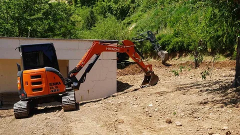 Kahta'da Ebu Sadık Türbesi'nde Çalışmalar Başladı