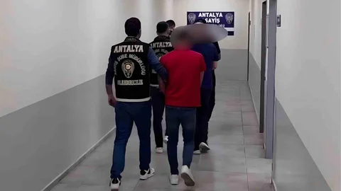 Antalya'da Dolandırıcılık Operasyonu
