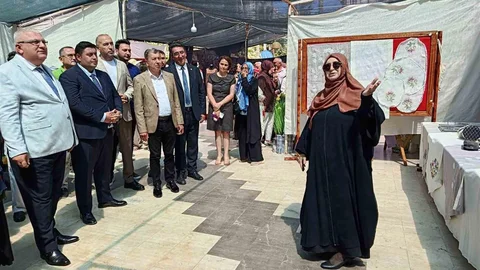 Kumluca'da Halk Eğitim Sergisi Açıldı