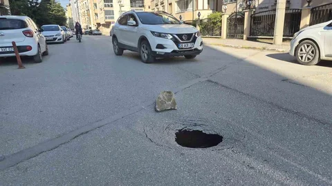 Eskişehir'de Yol Çökmesi Olayı