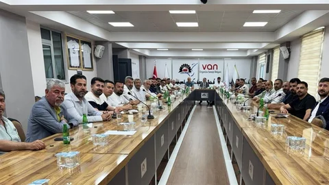 Van'da Sanayicilerle İstişare Toplantısı Yapıldı