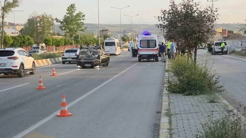 Van'da Otomobil Takla Attı