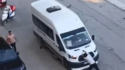 Elazığ'da Minibüse Saldırı