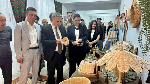 Üzümlü'de El Emeği Eserler Sergilendi