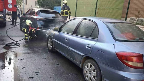 Batman'da Park Halindeki Araç Yandı