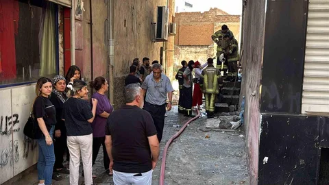 Diyarbakır'da Odunluk Yangını