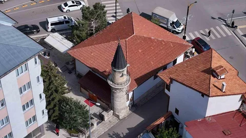 Sivas'taki Zincirli Minare Camisi'nin Özellikleri