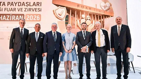 İzmir'de Sigorta Zirvesi Gerçekleşti