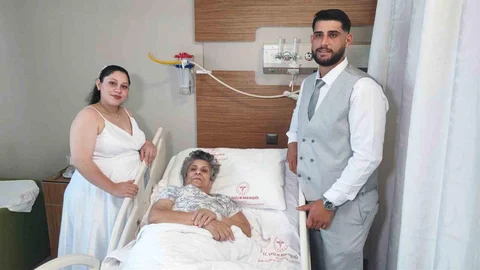 Adana'da Duygusal Hastane Ziyareti