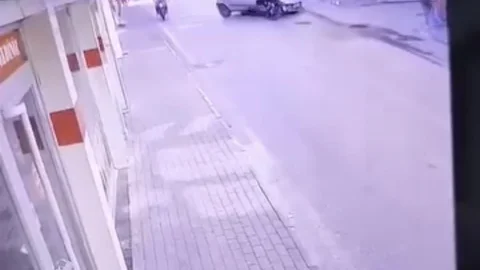 Bursa'da Motosiklet ve Otomobil Kazası