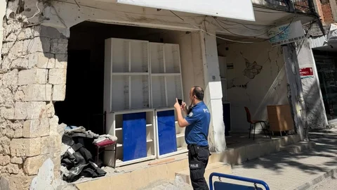 Adıyaman'daki Metruk Bina Tehlike Saçıyor