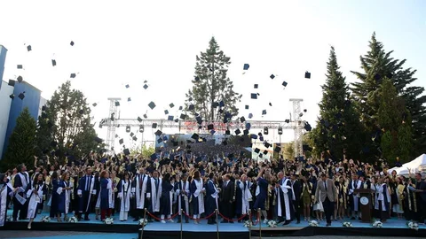 Manisa'da Mezuniyet Töreni Gerçekleşti