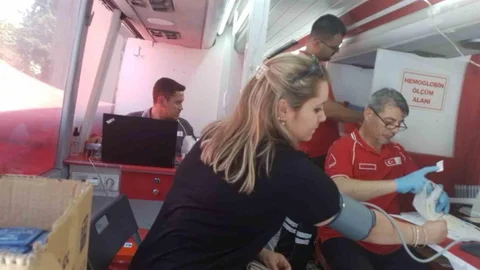 Manisa'da Akşam Saatlerinde Kan Bağışı