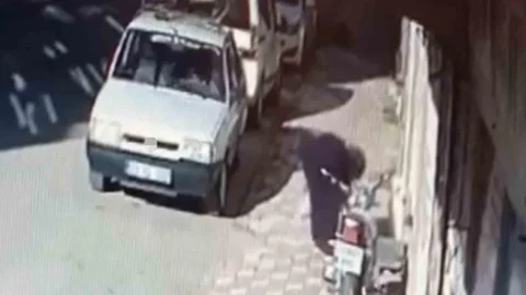 Elazığ'da Para Hırsızlığı Görüntüleri Ortaya Çıktı